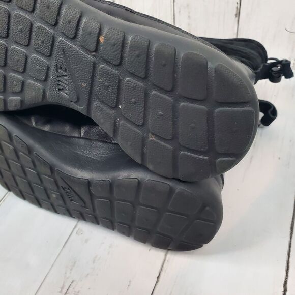 Nike Roshe One Hi Snow Boots Suede & Leather Women's Size 8.5 Black 807426 001 - Picture 16 of 16